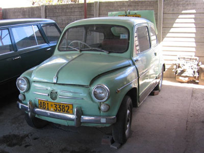 600